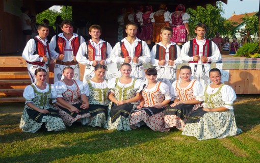 Folklorný súbor Dubinčan - tanečnici