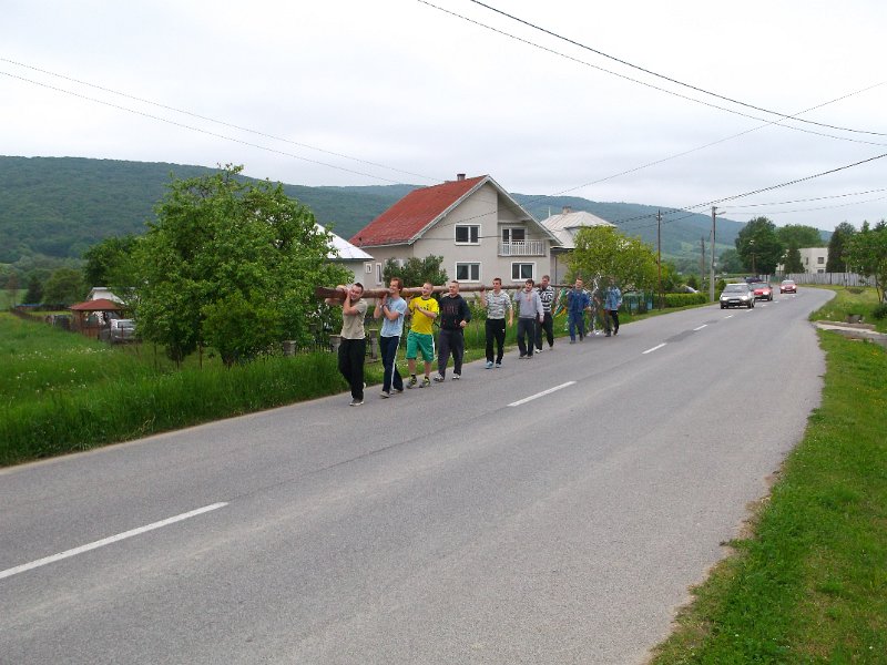Stavanie maja 2015 (14).JPG