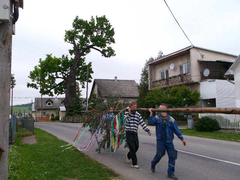 Stavanie maja 2015 (22).JPG