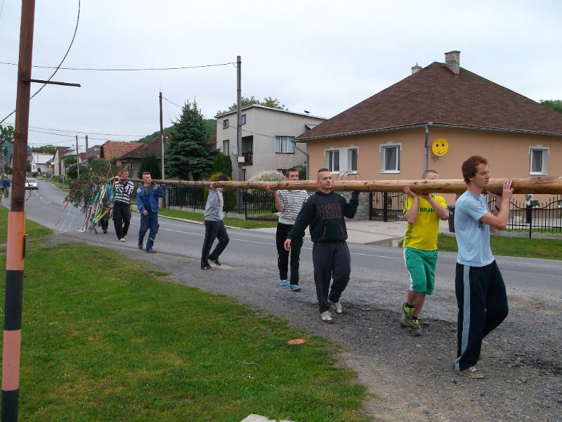 Stavanie maja 2015 (25).JPG