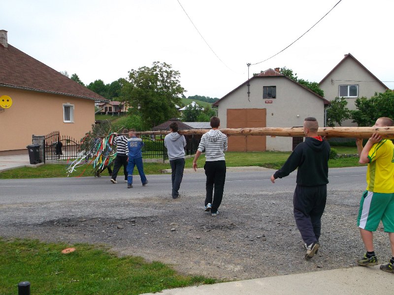 Stavanie maja 2015 (26).JPG