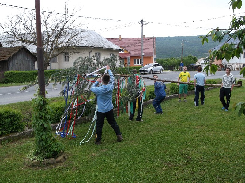 Stavanie maja 2015 (31).JPG