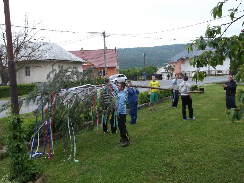 Stavanie maja 2015 (32).JPG