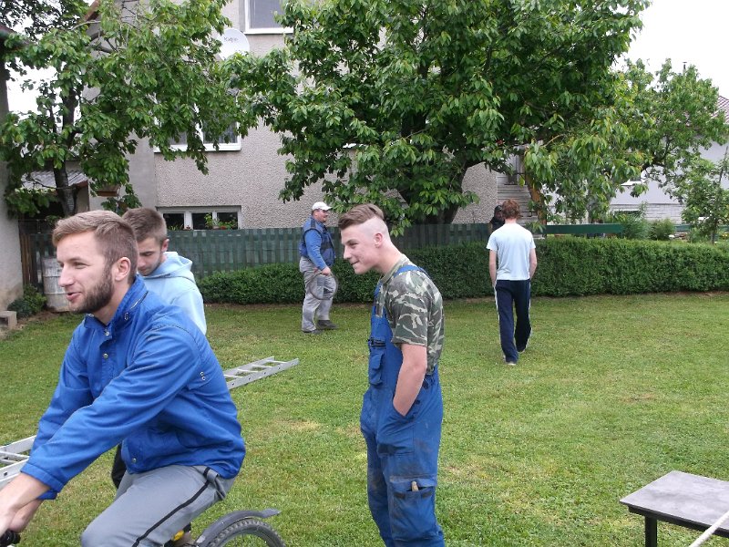 Stavanie maja 2015 (34).JPG