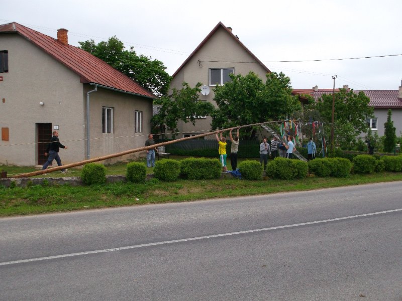 Stavanie maja 2015 (37).JPG