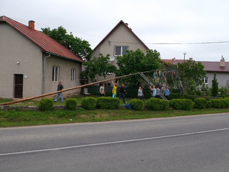 Stavanie maja 2015 (38).JPG