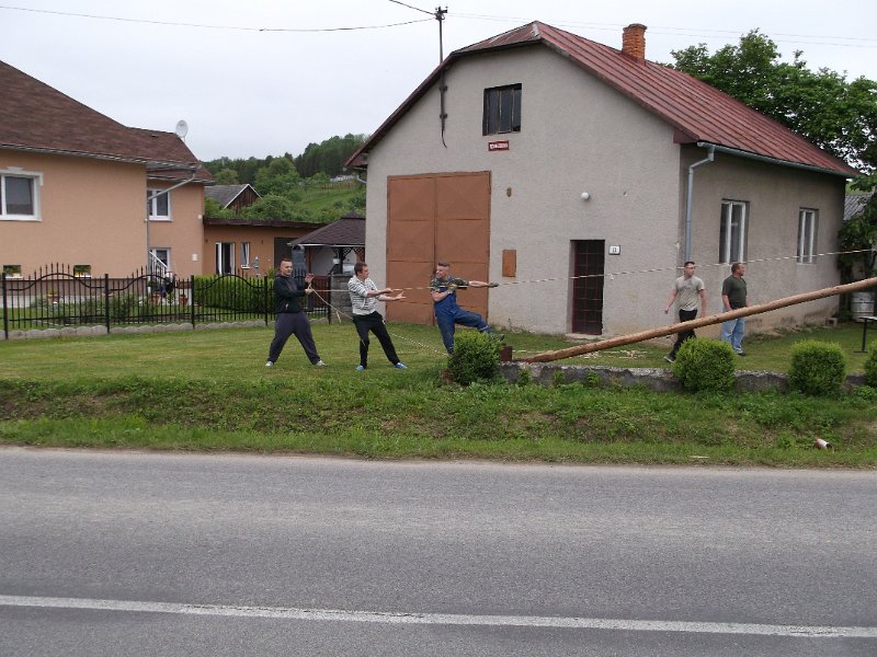 Stavanie maja 2015 (39).JPG