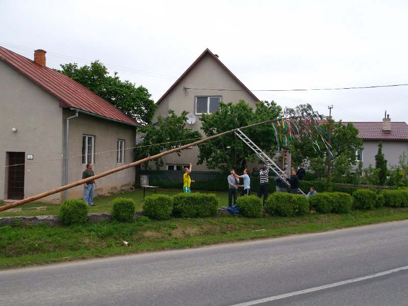 Stavanie maja 2015 (40).JPG