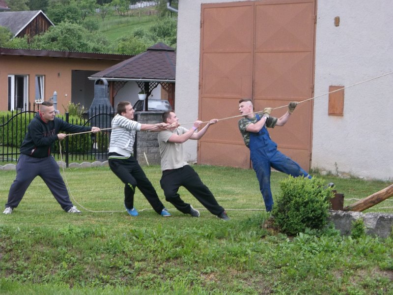 Stavanie maja 2015 (42).JPG