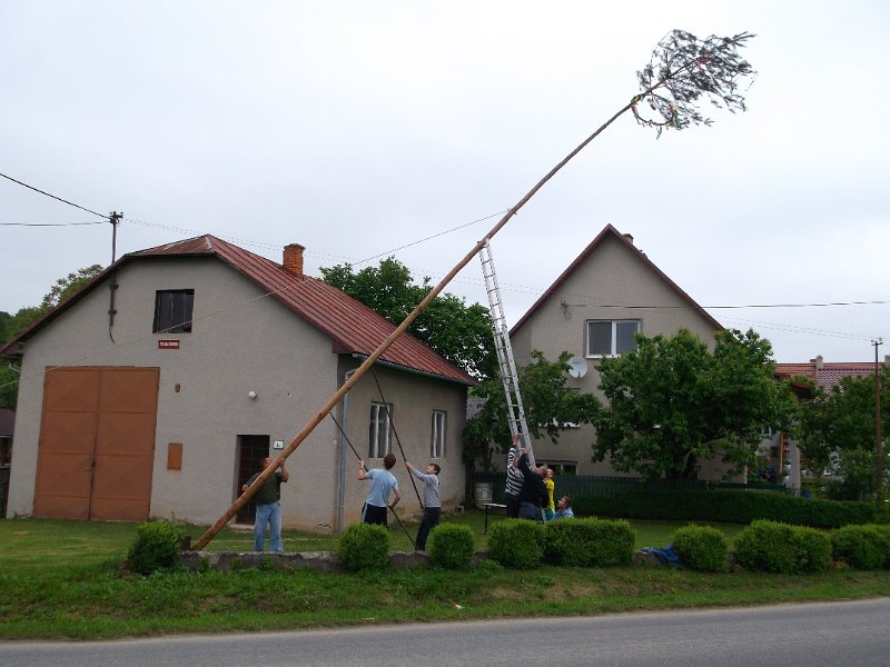 Stavanie maja 2015 (46).JPG