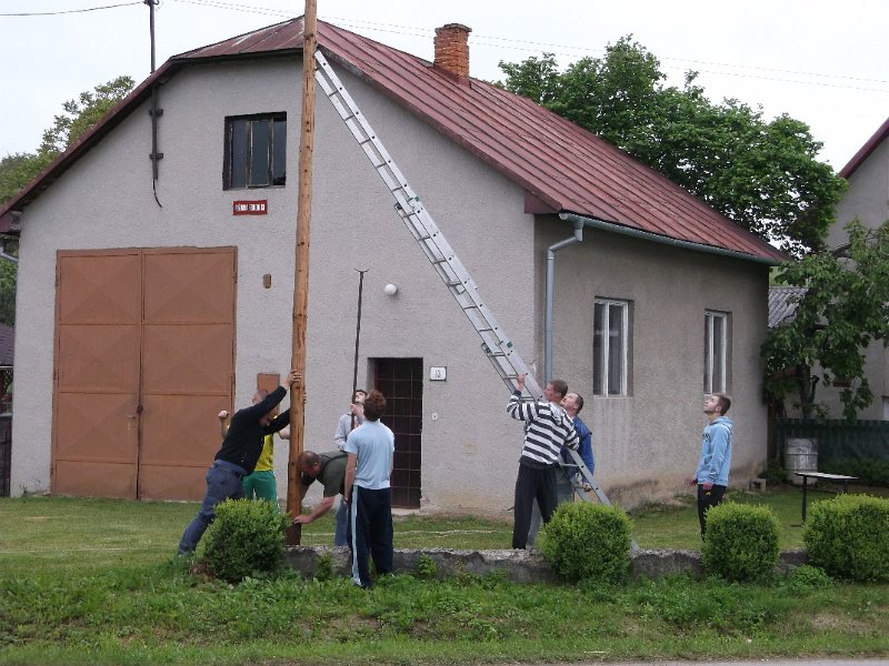 Stavanie maja 2015 (50).JPG