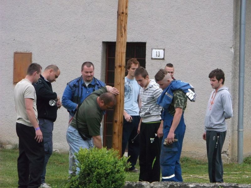 Stavanie maja 2015 (55).JPG