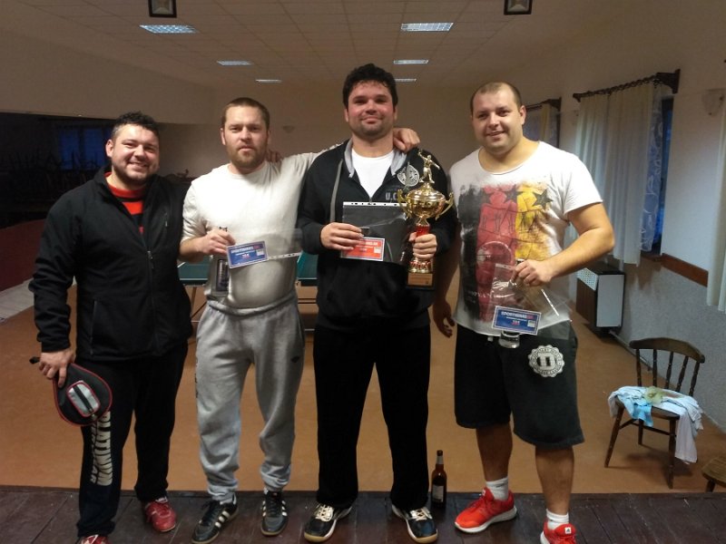 Vianocny_pinpong 1.jpg