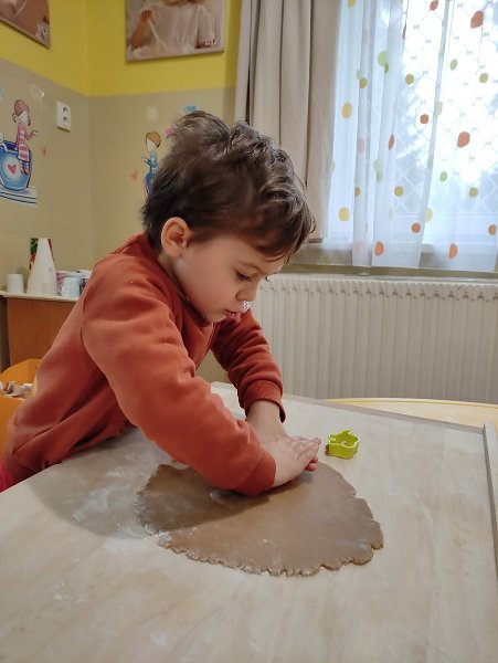 Pecieme medovniky 16.jpg