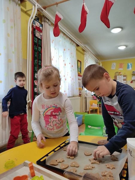Pecieme medovniky 32.jpg