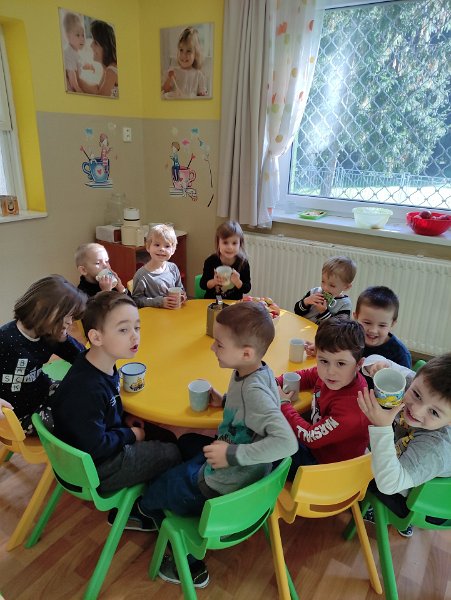 Den_jablka 1.jpg