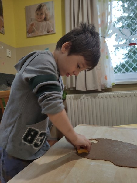 Pecenie_medovnikov 13.jpg