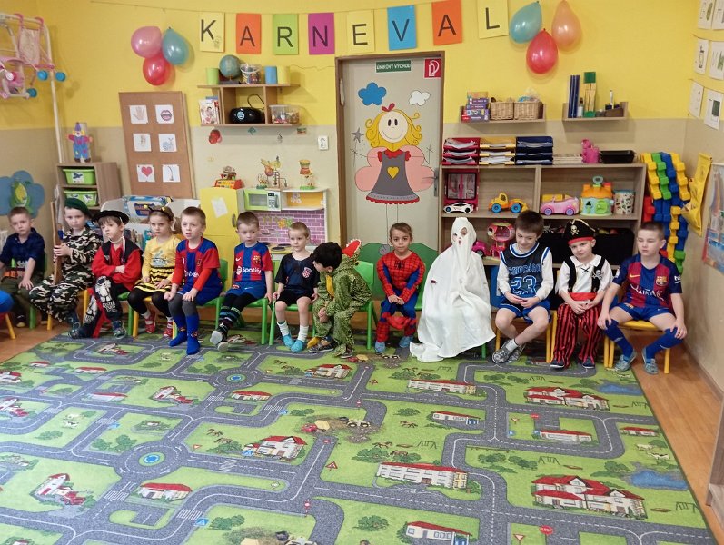 Karneval 100.jpg