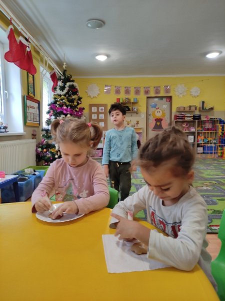 Pecenie_medovnickov14.jpg