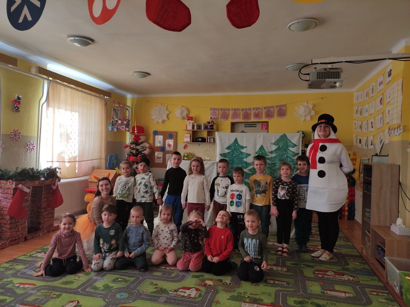 Divadielko Snehuliak_Vevericka  2.jpg