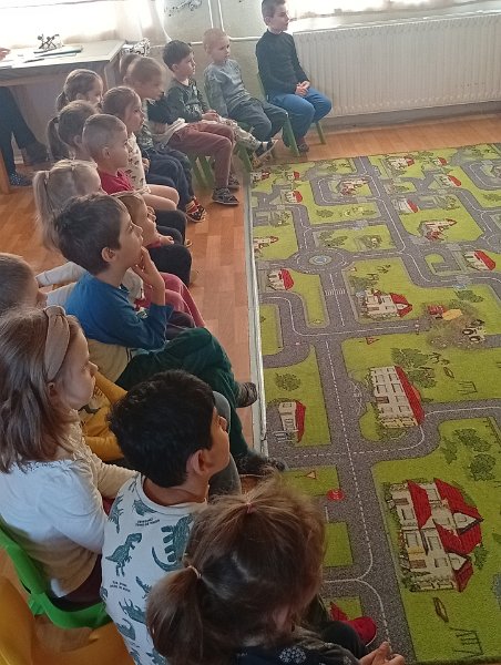 Divadielko Snehuliak_Vevericka  22.jpg