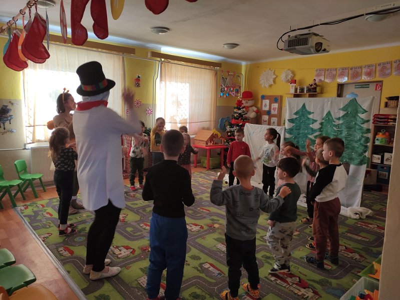 Divadielko Snehuliak_Vevericka  4.jpg