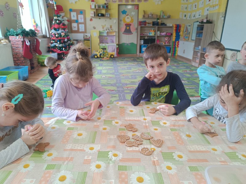 Pecenie medovnikov 14.jpg