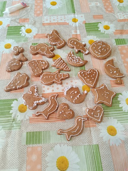 Pecenie medovnikov 2.jpg