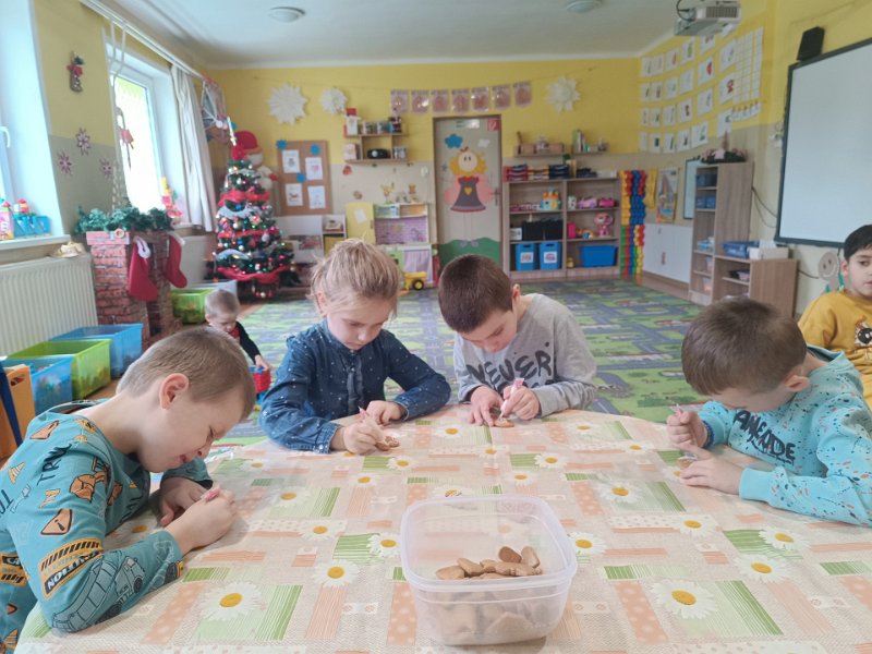 Pecenie medovnikov 25.jpg