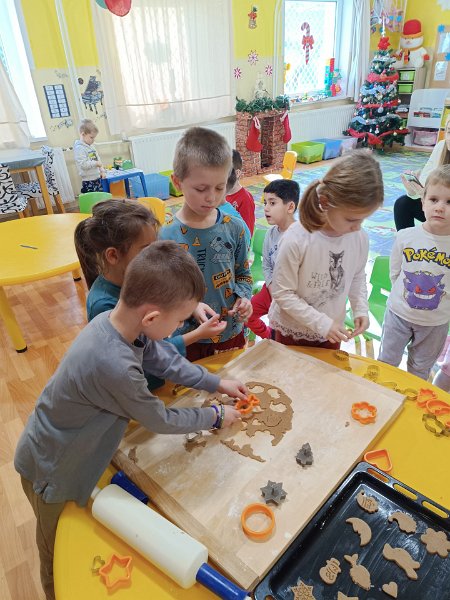 Pecenie medovnikov 29.jpg