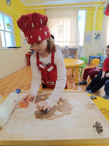 Pecenie medovnikov 46.jpg