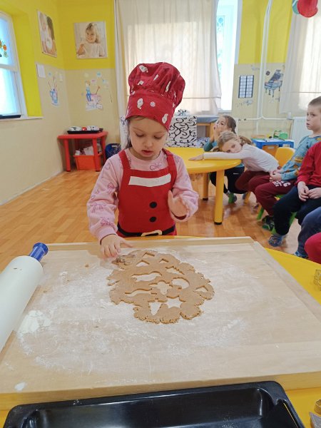 Pecenie medovnikov 52.jpg