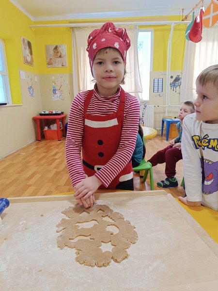 Pecenie medovnikov 54.jpg