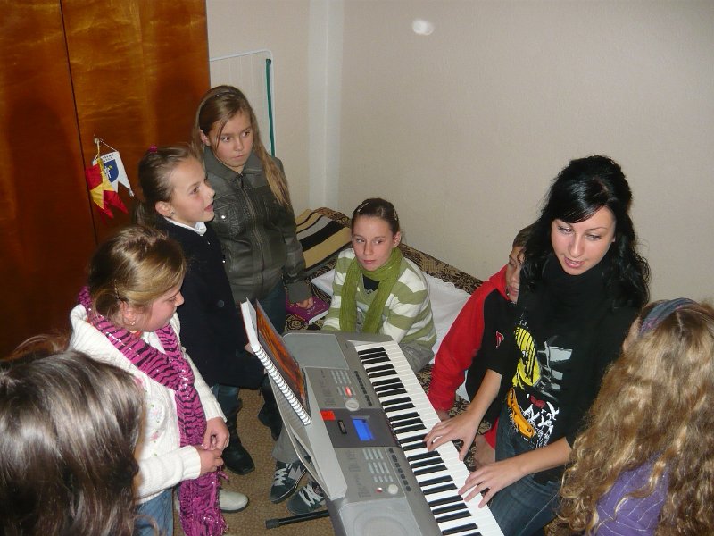 Spevacky zbor na fare7.JPG